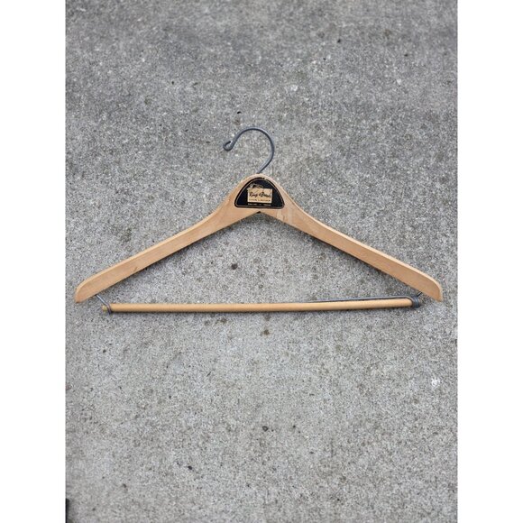 Vtg Wooden Advertising Clothes Hanger Ring & Brewer Clothing Sportswear Dallas - Picture 1 of 5